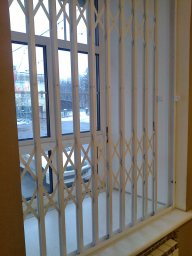Раздвижные решетки на окна и двери 2